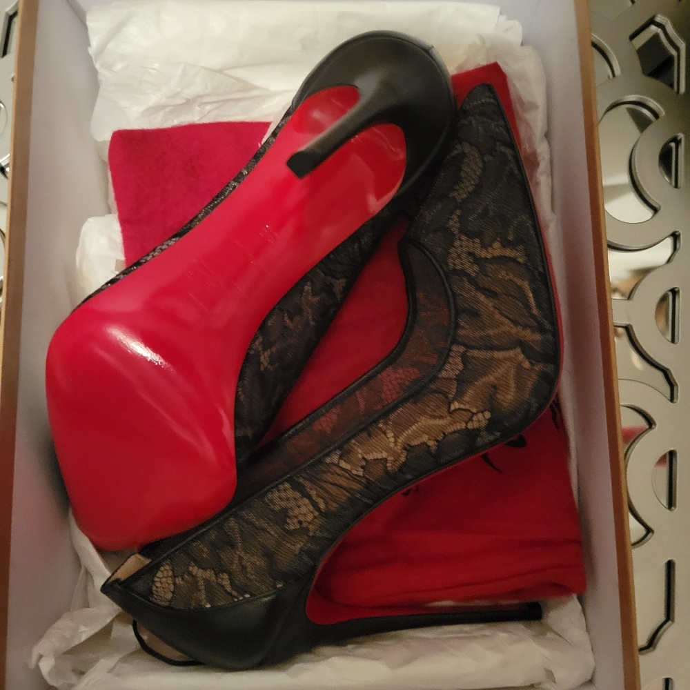 Christian Louboutin Follies Lace 100